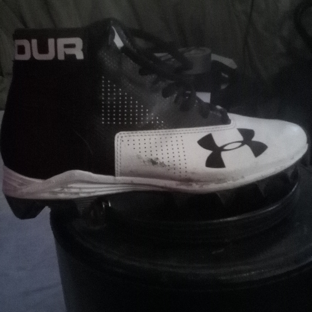 Used Under Armor cleats size 5 1/2